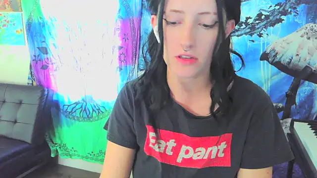 Snapshot of _hellostormy_ chatting on October 1, 4:22 pm hellostormy online show from October 1, 4:22 pm