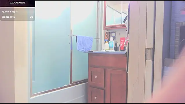 Snapshot of _hellostormy_ chatting on April 23, 12:00 pm hellostormy online show from April 23, 12:00 pm