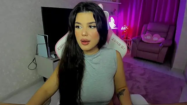 AlluringAriel online show from November 10, 6:24 pm