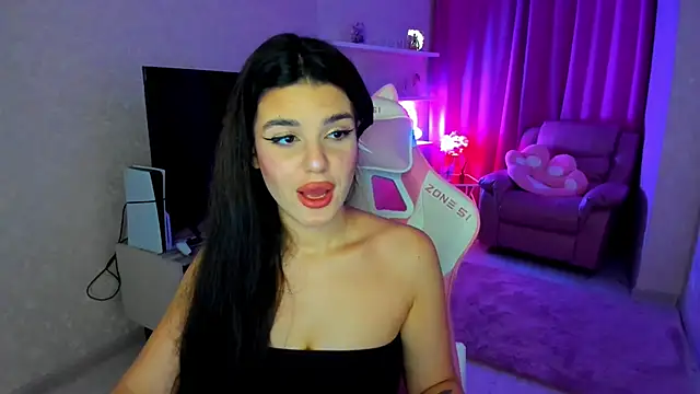 AlluringAriel online show from November 14, 6:55 pm