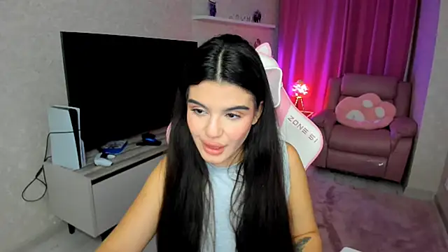 AlluringAriel online show from October 12, 7:37 pm