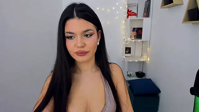 AlluringAriel online show from March 22, 12:35 pm