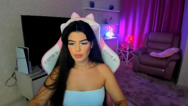 AlluringAriel online show from September 22, 7:20 pm