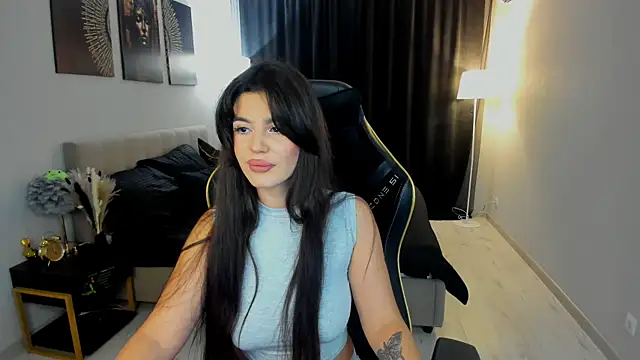 AlluringAriel online show from September 19, 11:25 am