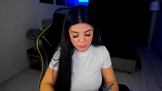 AlluringAriel online show from November 24, 7:36 pm