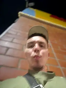 adam-rivera online show from December 21, 11:49 pm