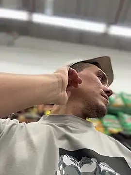 adam-rivera online show from April 2, 12:40 am