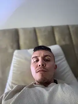 adam-rivera online show from April 13, 4:38 am