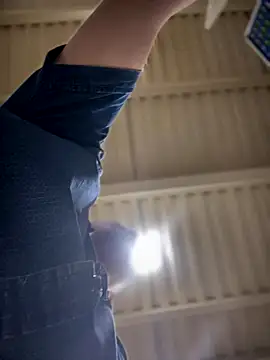 adam-rivera online show from November 11, 11:42 pm