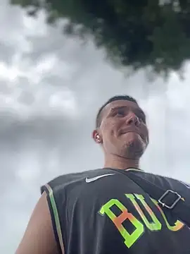 adam-rivera online show from October 12, 4:41 pm