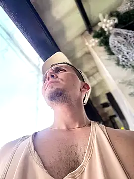 adam-rivera online show from December 3, 5:01 pm