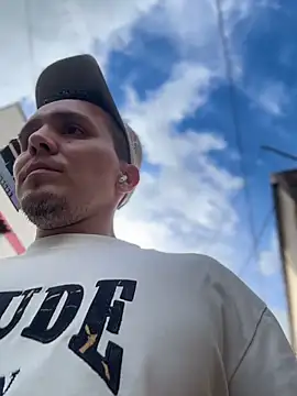 adam-rivera online show from April 2, 9:54 pm