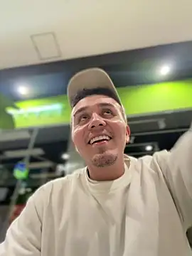 adam-rivera online show from January 17, 2:04 am