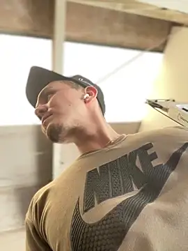 adam-rivera online show from September 20, 5:51 pm