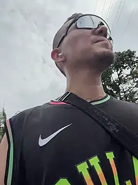 adam-rivera online show from February 22, 4:19 pm