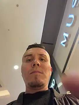 adam-rivera online show from February 28, 1:38 am