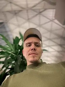 adam-rivera online show from September 9, 1:38 am