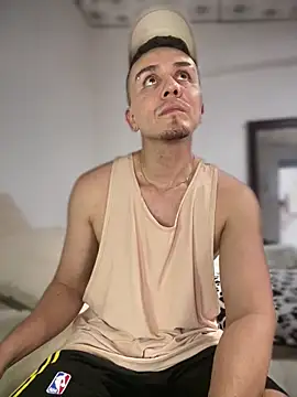 adam-rivera online show from October 14, 6:19 pm