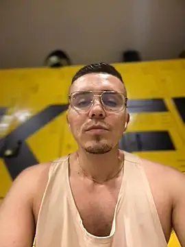 adam-rivera online show from November 10, 9:09 pm