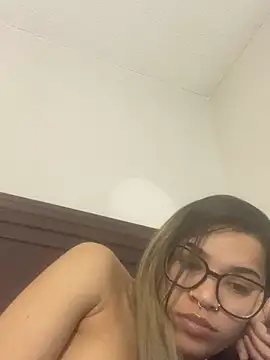 Snapshot of 1prettygem chatting on January 26, 12:43 pm 1prettygem online show from January 26, 12:43 pm