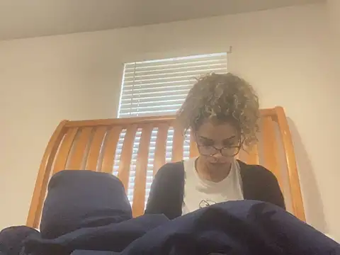 Snapshot of 1prettygem chatting on January 15, 2:02 pm 1prettygem online show from January 15, 2:02 pm