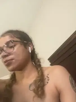 Snapshot of 1prettygem chatting on February 6, 5:40 pm 1prettygem online show from February 6, 5:40 pm