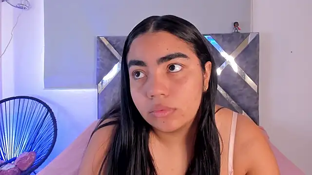 melodiipierce  online show from March 17, 7:26 pm