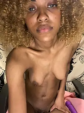 Rosie Bee online show from January 17, 6:04 am