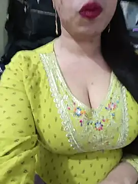 Snapshot of Haniya-143 chatting on June 27, 10:27 pm Haniya-143 online show from June 27, 10:27 pm