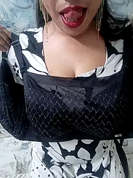 Snapshot of Haniya-143 chatting on May 23, 1:54 pm Haniya-143 online show from May 23, 1:54 pm