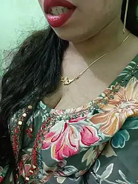 Snapshot of Haniya-143 chatting on July 17, 9:01 pm Haniya-143 online show from July 17, 9:01 pm