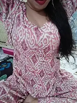 Snapshot of Haniya-143 chatting on May 10, 3:21 am Haniya-143 online show from May 10, 3:21 am