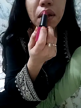 Snapshot of Haniya-143 chatting on April 24, 10:23 pm Haniya-143 online show from April 24, 10:23 pm
