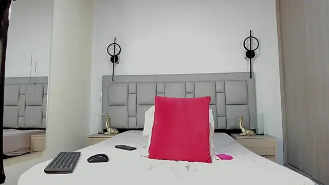 JEFFREY COTTOM online show from February 5, 11:50 am