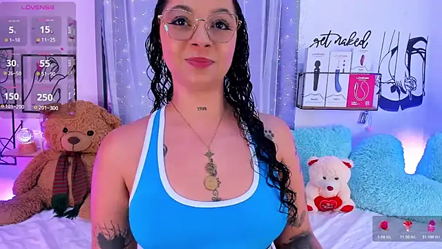 Mari Sweett online show from April 3, 7:31 pm