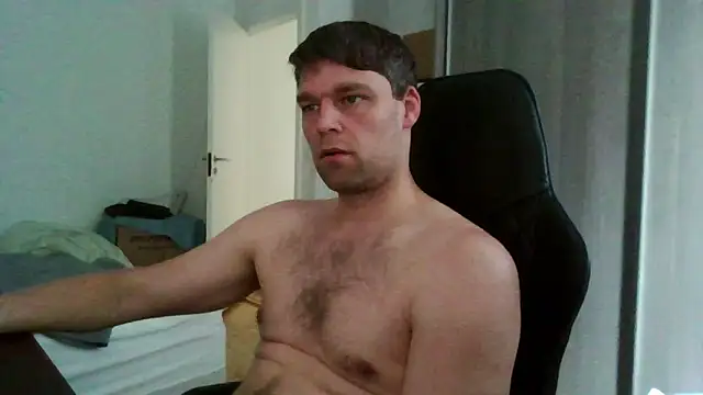 Snapshot of The_big_viking_ chatting on June 1, 9:31 am The big viking online show from June 1, 9:31 am
