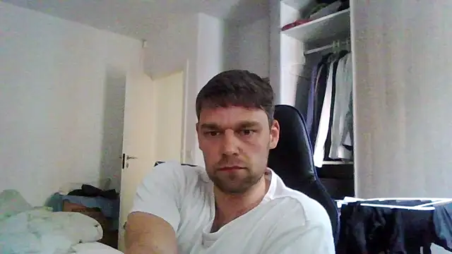 Snapshot of The_big_viking_ chatting on May 20, 9:28 am The big viking online show from May 20, 9:28 am