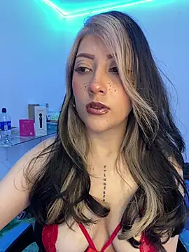 Luna SofiaXX online show from May 14, 9:06 am