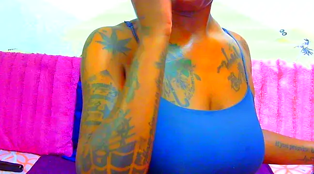 TattoedGoddessxx online show from March 14, 8:38 pm