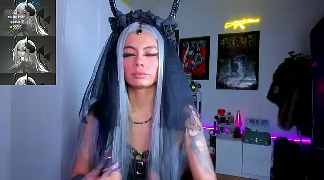 Snapshot of _sakae_ chatting on January 24, 9:37 pm  sakae  online show from January 24, 9:37 pm