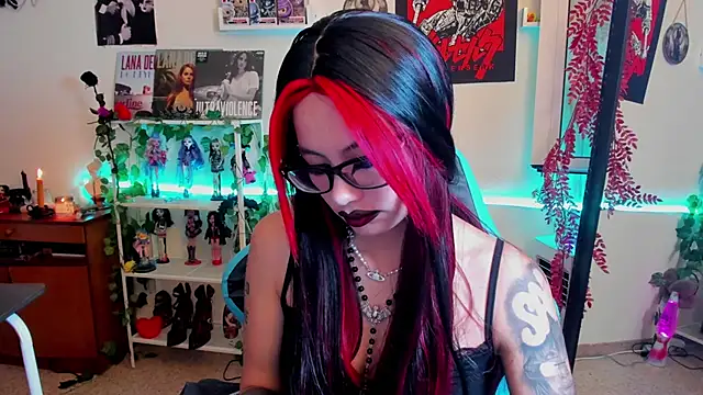 Snapshot of _sakae_ chatting on September 11, 7:19 am  sakae  online show from September 11, 7:19 am