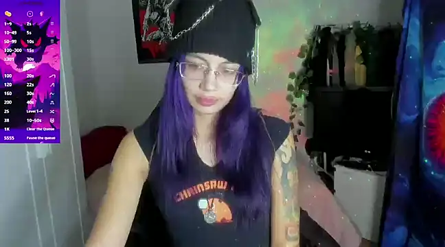 Snapshot of _sakae_ chatting on January 7, 10:52 pm  sakae  online show from January 7, 10:52 pm