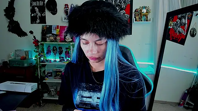 Snapshot of _sakae_ chatting on November 8, 8:29 am sakae online show from November 8, 8:29 am