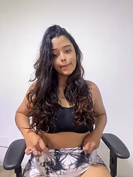 Ariana Pierce online show from May 16, 8:52 pm