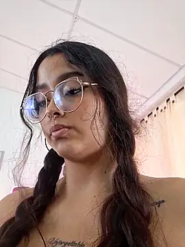 Ariana Pierce online show from June 12, 3:10 pm