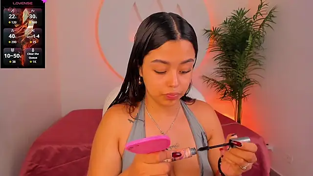 Ariana Pierce online show from December 15, 12:33 pm