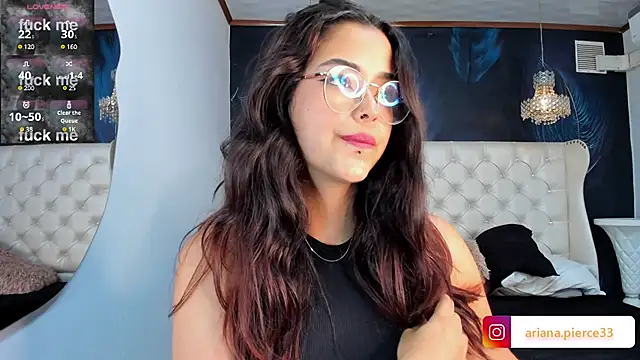 Snapshot of Ariana_Pierce chatting on March 7, 6:46 am Ariana Pierce online show from March 7, 6:46 am