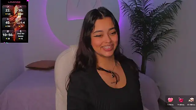 Ariana Pierce online show from November 6, 12:20 pm