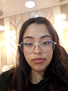 Snapshot of Ariana_Pierce chatting on February 27, 5:18 am Ariana Pierce online show from February 27, 5:18 am