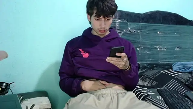 Snapshot of pervertsteens3 chatting on September 30, 6:14 pm pervertsteens3 online show from September 30, 6:14 pm